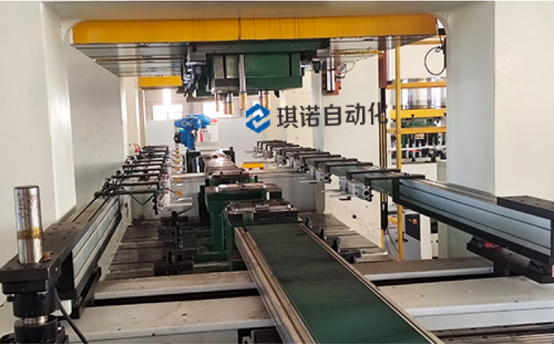 連桿機械手與二三次元機械手與模內(nèi)機械手的區(qū)別