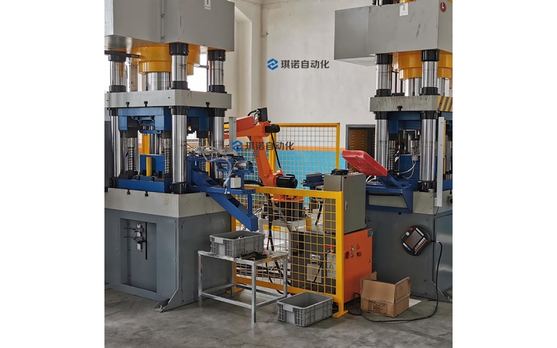 國內(nèi)品牌和國外品牌的沖壓機(jī)械手，該如何選擇？